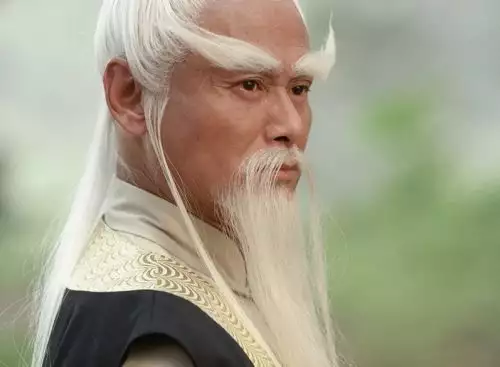 KillBillTheWholeBloodyAffair_134229563209036328_big-cine_deskt.webp