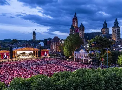 AndrC3A9Rieus2026SummerConcertVivaMaastricht_134291992009392154_big-cine_deskt.webp
