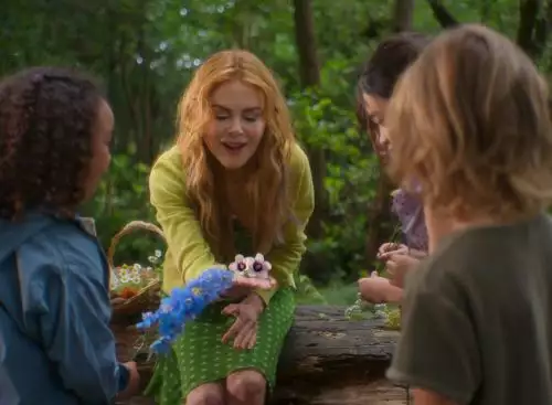 PracticalMagic2_134327494373276910_big-cine_deskt.webp