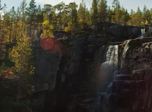 HumanNature_134327463880419195_big-cine_deskt.webp