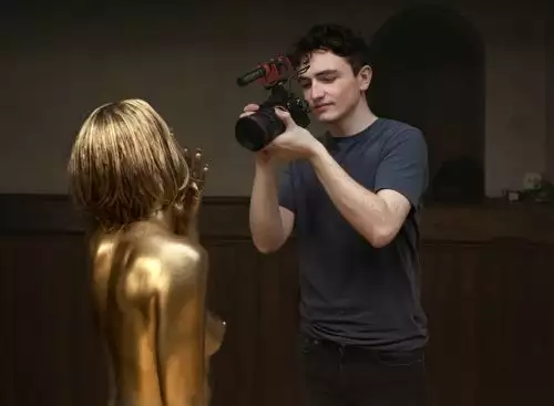 TrulyNaked_134217578501627133_big-cine_deskt.webp
